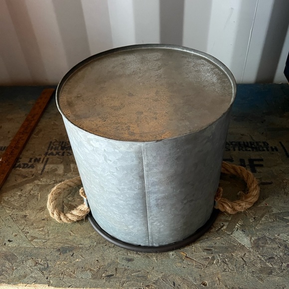 Metallic Bucket with Rope Handles - Picture 6 of 7